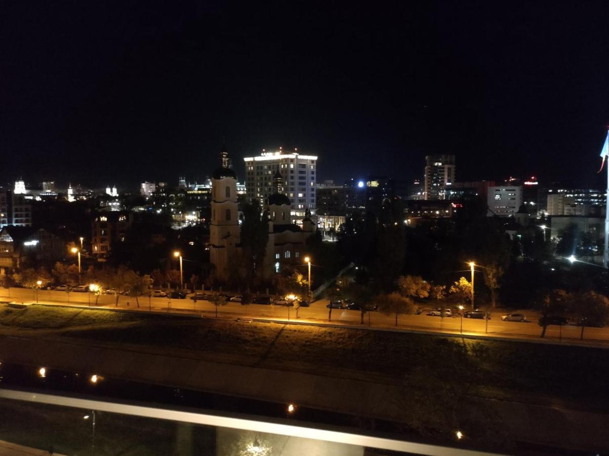 Sky Loft Apartment Iasi Luaran gambar