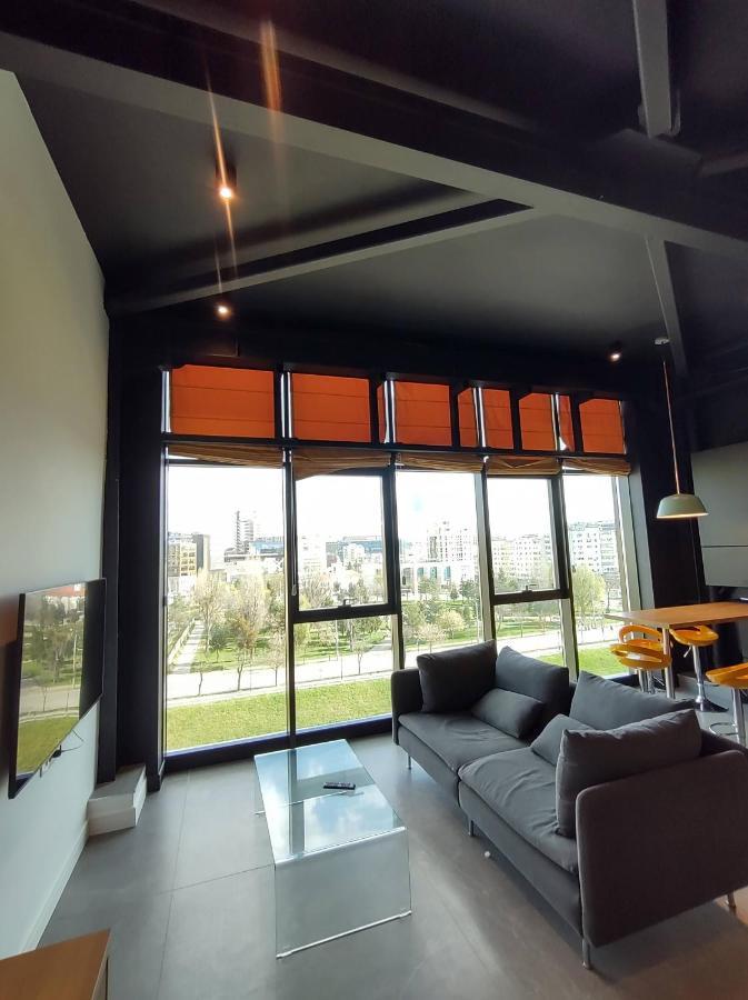 Sky Loft Apartment Iasi Luaran gambar