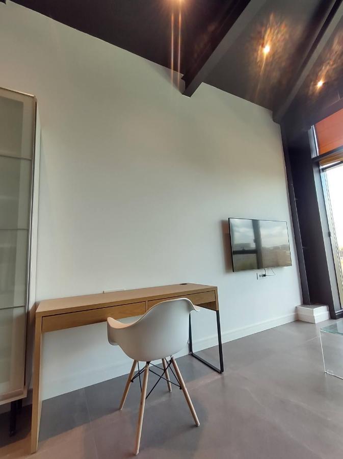 Sky Loft Apartment Iasi Luaran gambar